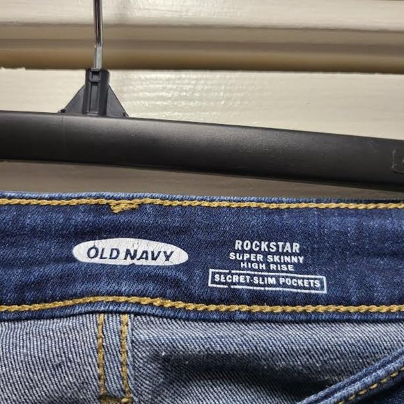 Old Navy, Plus Size Jean, Size 16 - Picture 6 of 8